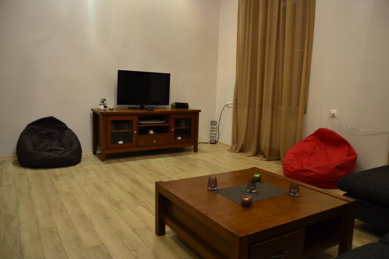 Apartment Georgia Тбілісі Екстер'єр фото